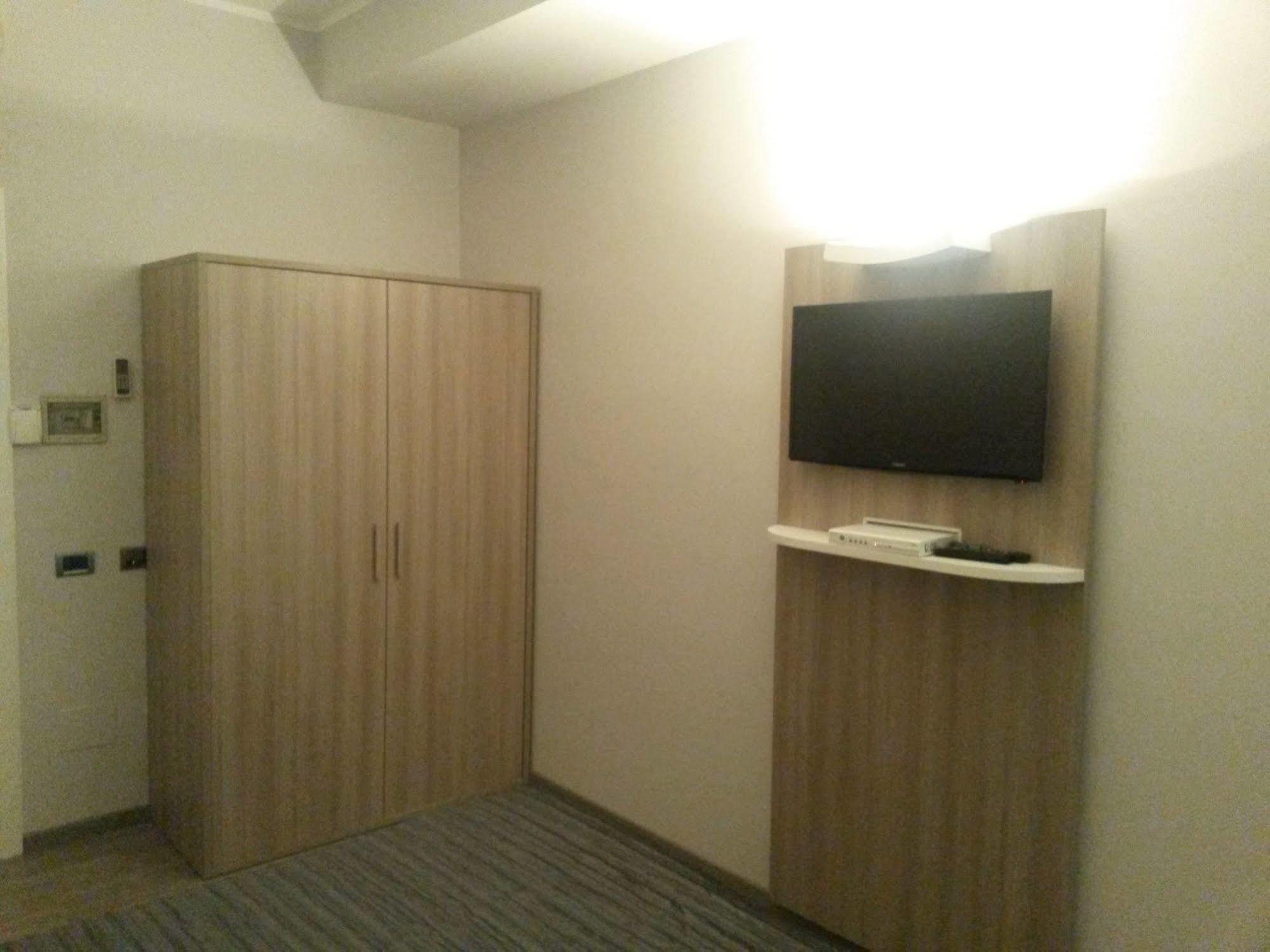 Meuble' Atlantic Hotel Treviglio